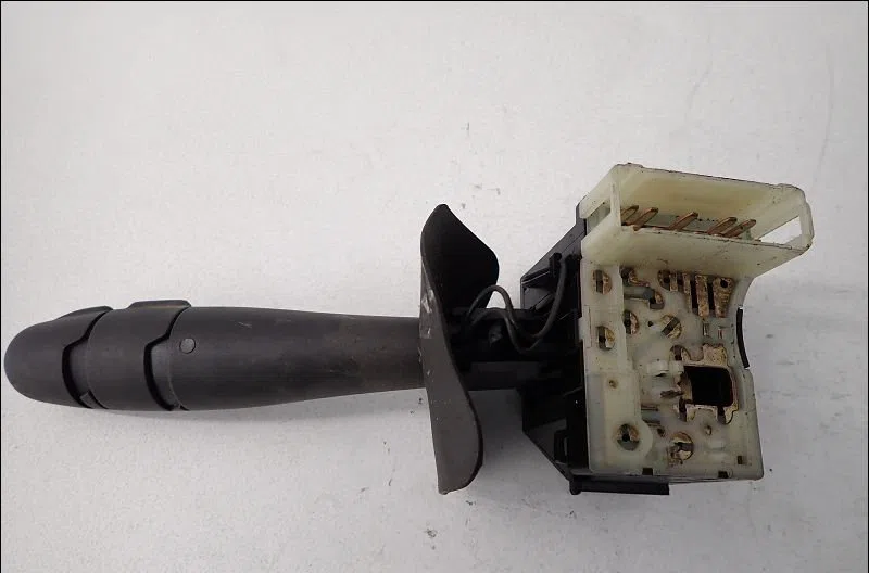 Commande essuie glace RENAULT CLIO II  1.2 16v occasion — photo 2