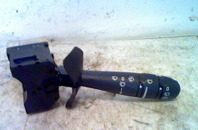 Commande essuie glace RENAULT CLIO II 2002 occasion — photo 2