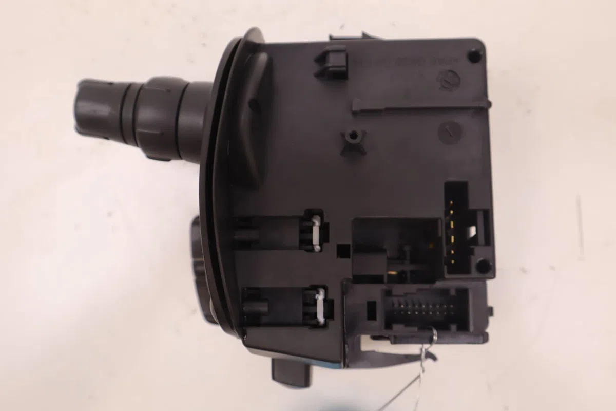 Commande essuie glace Renault CLIO III Grandtour (KR0-1_) 1.5 dci (kr0h, kr1s) (2008-2012) occasion — photo 4