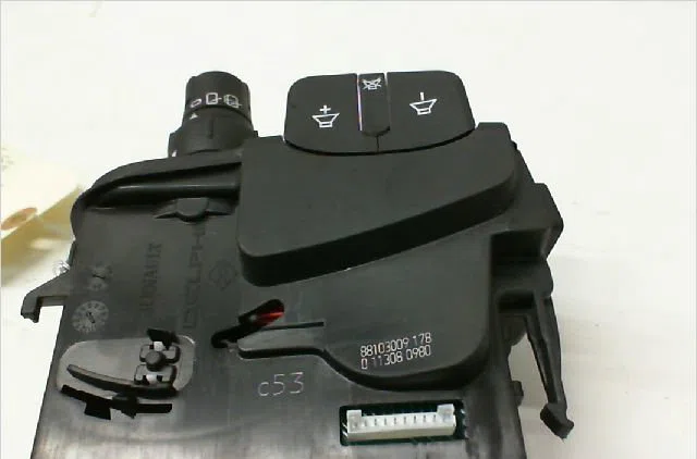 Commande essuie glace RENAULT CLIO III Phase 1 09-2005--03-2009 1.2i 16v 75ch occasion — photo 2