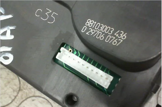Commande essuie glace RENAULT CLIO III Phase 1 09-2005--03-2009 1.5 DCI 70ch occasion — photo 4