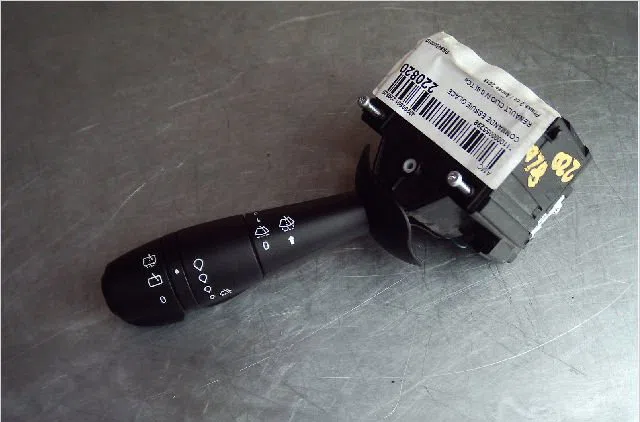 Commande essuie glace Renault CLIO IV (BH_) 0.9 tce 90 (2012) 5 portes occasion — photo 2