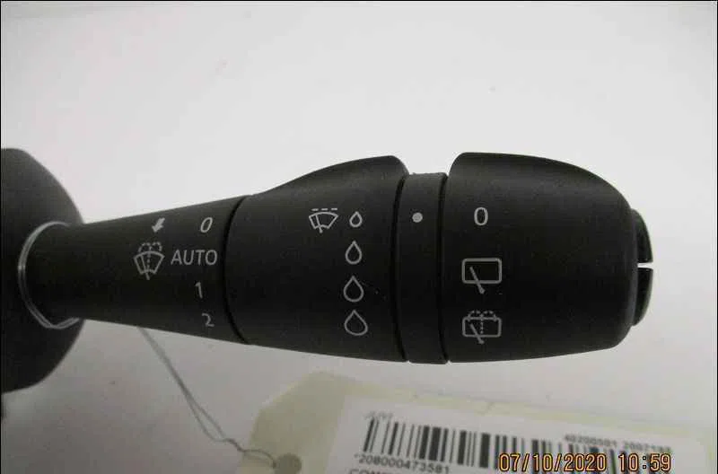 Commande essuie glace RENAULT CLIO IV occasion — photo 2