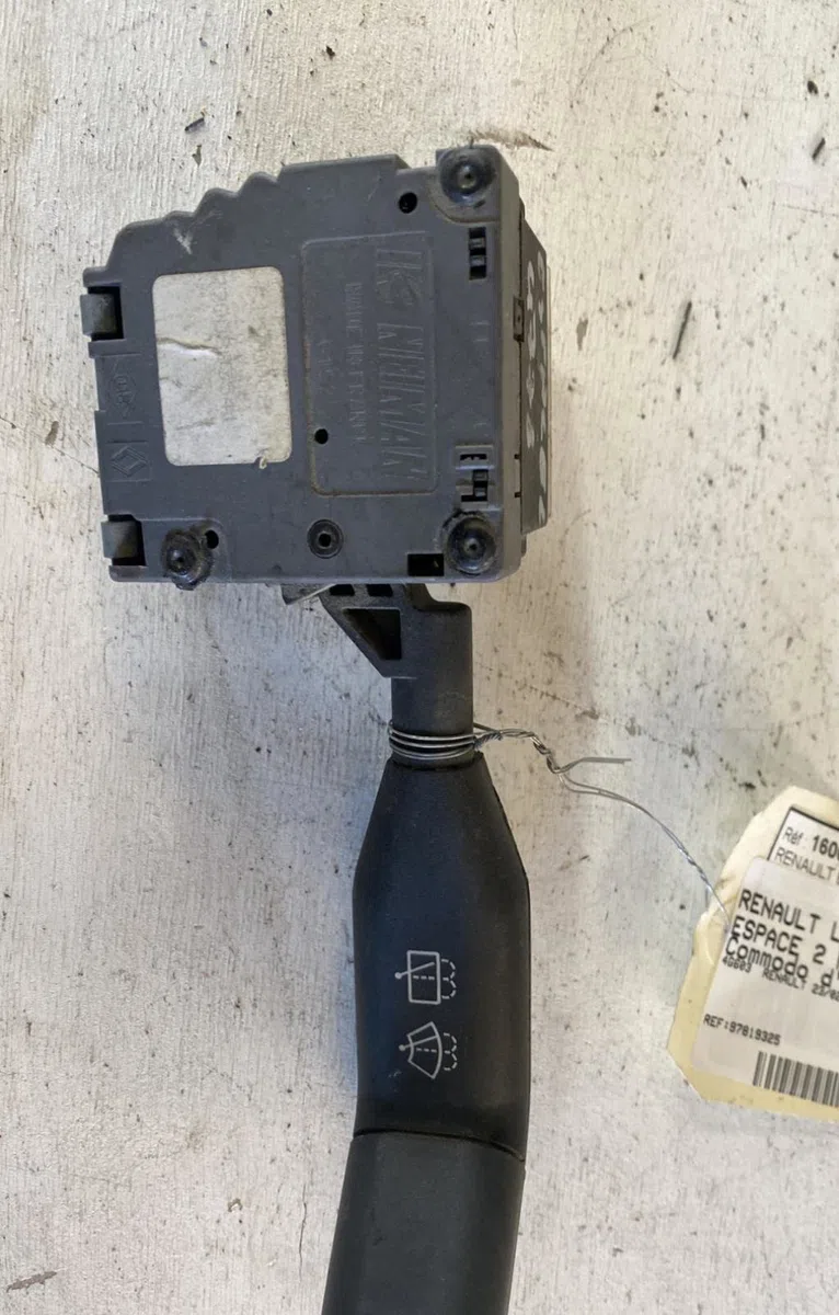 Commande essuie glace Renault ESPACE II (J-S63_) 2.1 td (j633, j634, j-s635, j-s63d) (1991-1996) 5 portes occasion — photo 2