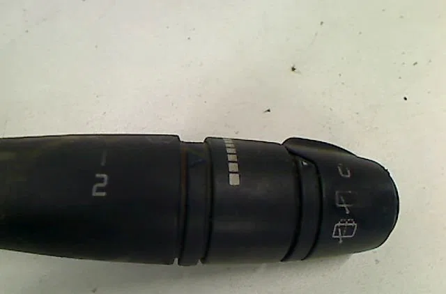 Commande essuie glace RENAULT ESPACE occasion — photo 2