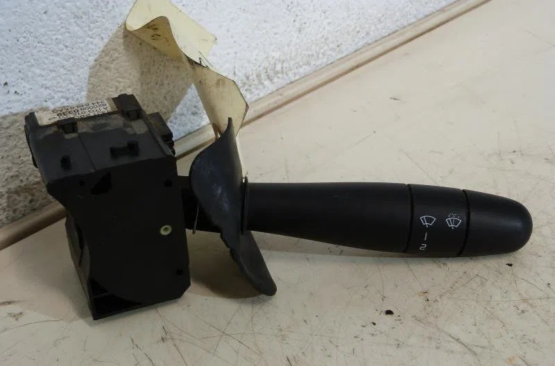 Commande essuie glace RENAULT KANGOO 1 PHASE 1 occasion — photo 4