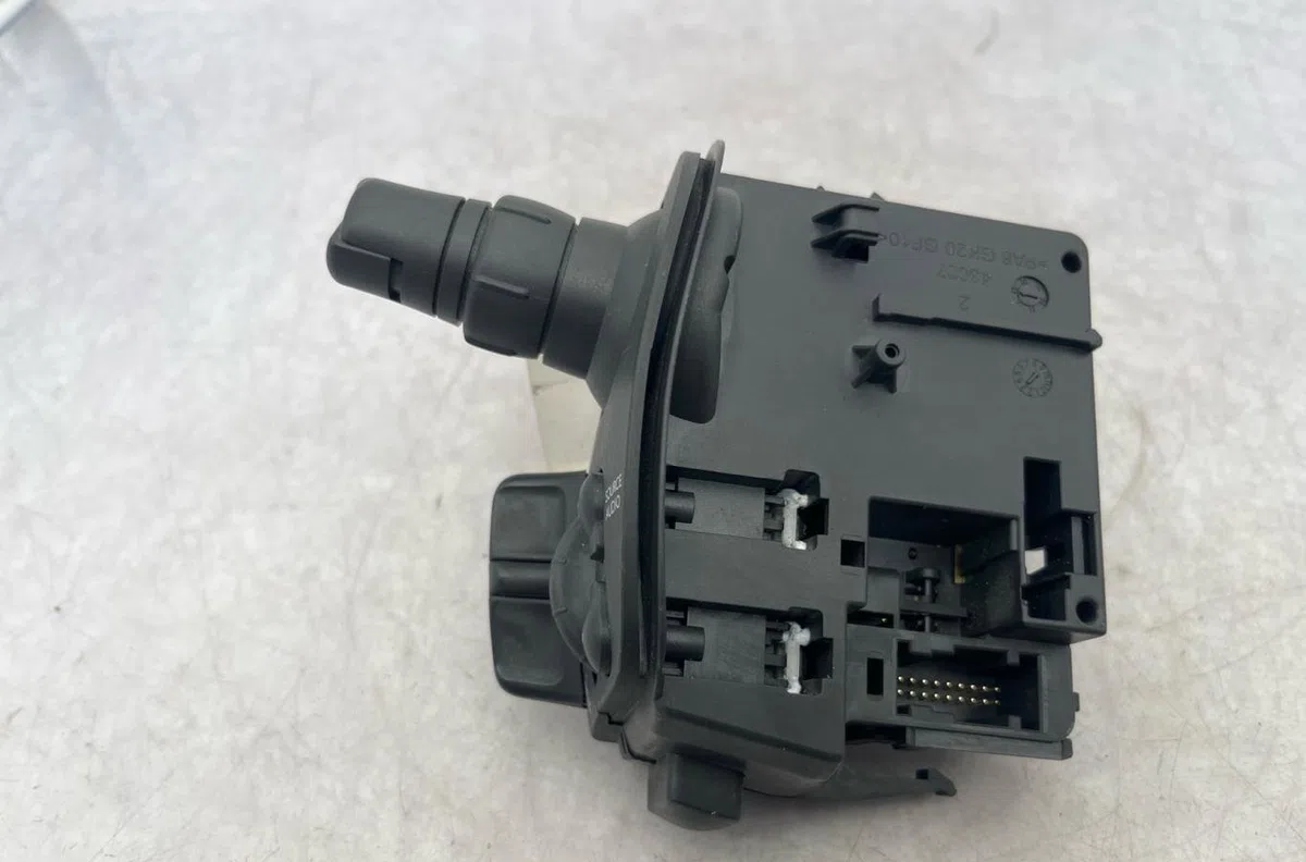 Commande essuie glace RENAULT KANGOO 2 PHASE 2 occasion — photo 3