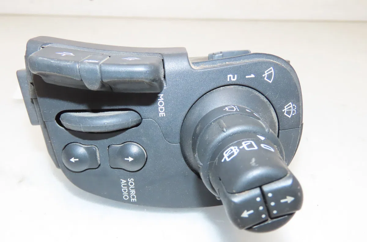 Commande essuie glace Renault KANGOO BE BOP (KW0-1_) 1.5 dci (kw0f) (2009-2012) occasion — photo 2