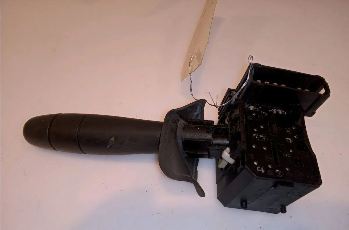 Commande essuie glace Renault KANGOO Express (FC0-1_) 1.5 dci (fc08, fc09) (2003) occasion — photo 2