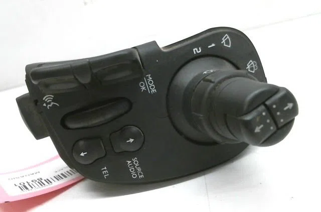 Commande essuie glace Renault KANGOO Express (FW0-1_) 1.5 dci 70 (fw0a, kw0v) (2008) 4 portes occasion — photo 2