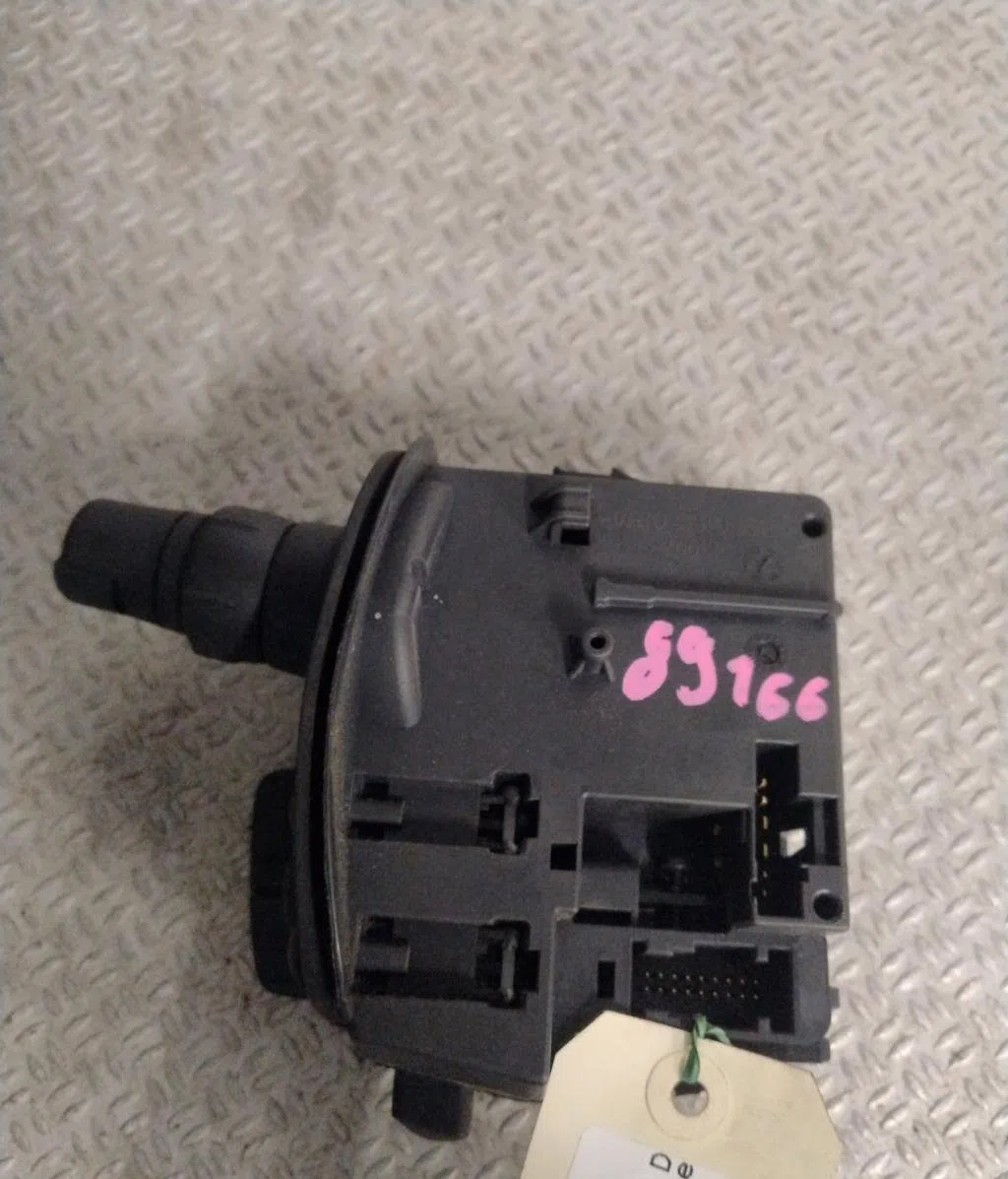 Commande essuie glace Renault KANGOO Express (FW0-1_) 1.5 dci 75 (fw07, fw10, fw04) (2010) 4 portes occasion — photo 2