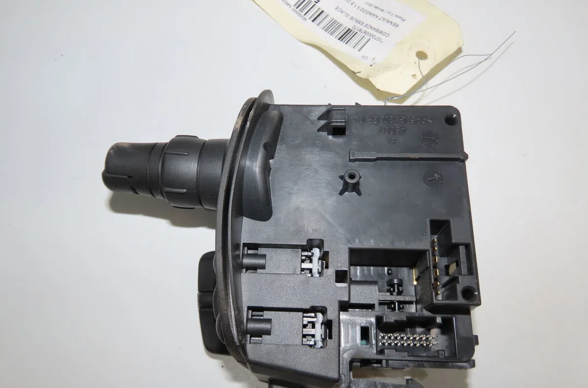 Commande essuie glace Renault KANGOO Express (FW0-1_) 1.5 dci 75 (fw07, fw10, fw04) (2010) 4 portes occasion — photo 2