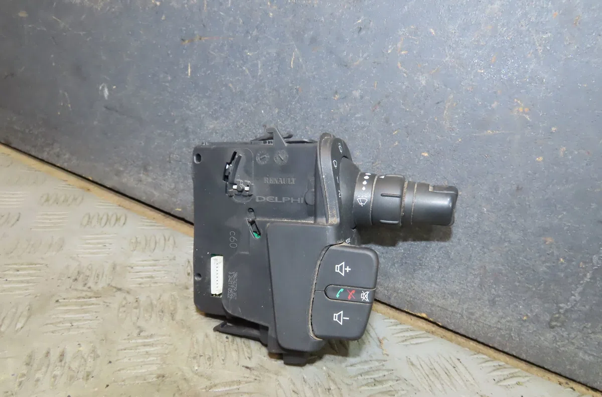 Commande essuie glace Renault KANGOO Express (FW0-1_) 1.5 dci 90 (fw0g, fw05, fw08, fw11) (2009) 4 portes occasion — photo 3