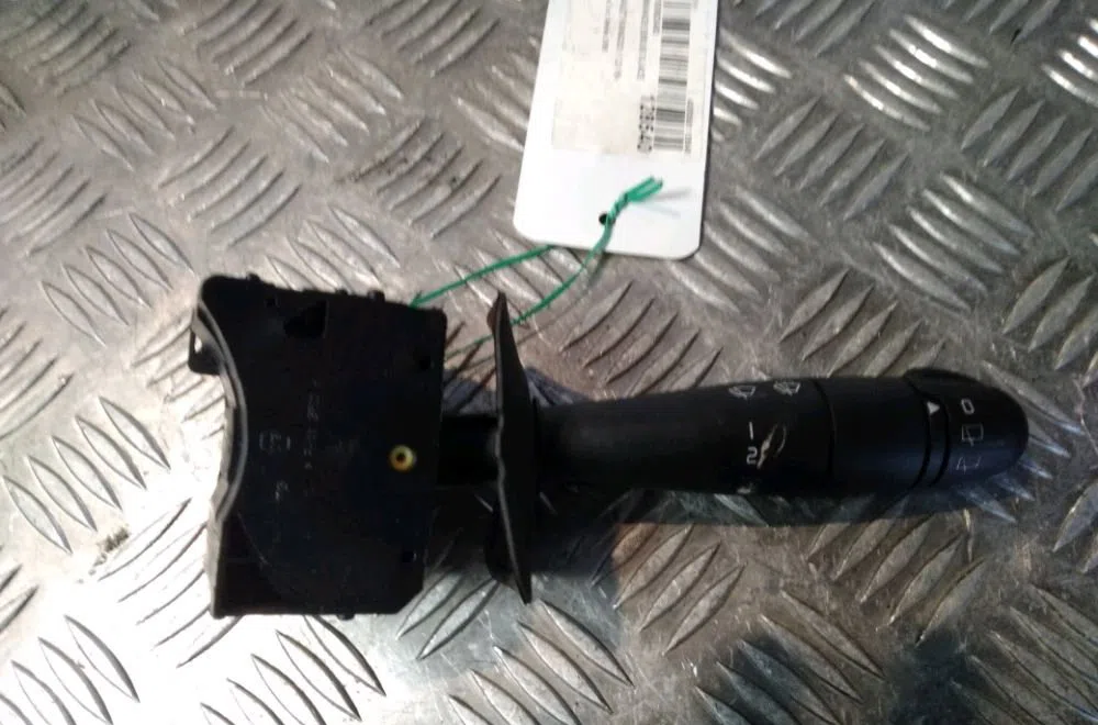 Commande essuie glace Renault KANGOO (KC0-1_) 1.2 16v (kc05, kc06, kc03, kc0t, kc0w, kc1d) (2001) occasion — photo 3
