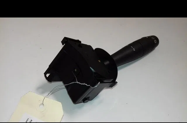 Commande essuie glace Renault LAGUNA II (BG0-1_) 2.0 16v ide (bg0n) (2001-2007) occasion — photo 3
