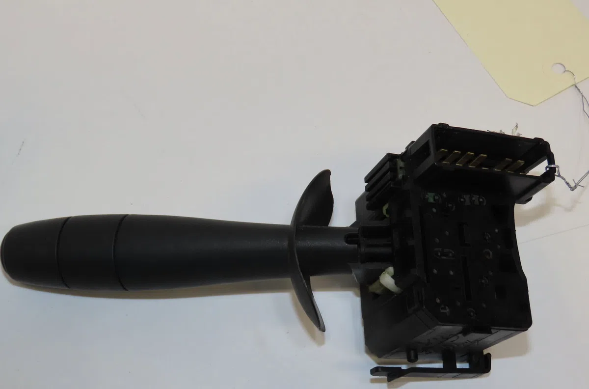 Commande essuie glace Renault MASTER II Camionnette (FD) 2.5 dci (2006-2010) occasion — photo 2
