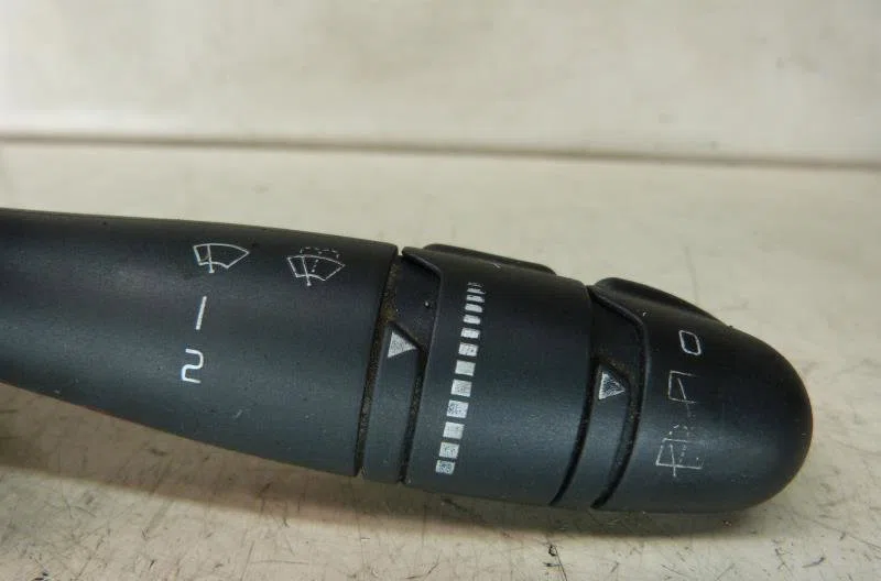 Commande essuie glace RENAULT MEGANE 1 PHASE 1 occasion — photo 2