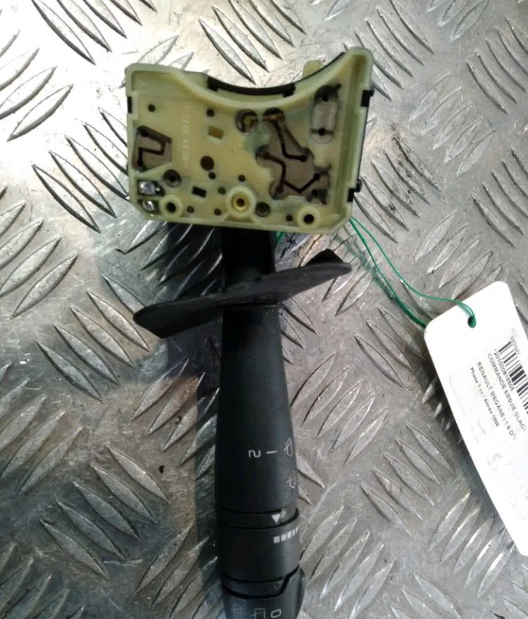 Commande essuie glace Renault MEGANE I (BA0-1_) 1.9 dti (ba08, ba0n) (1997-2001) occasion — photo 3