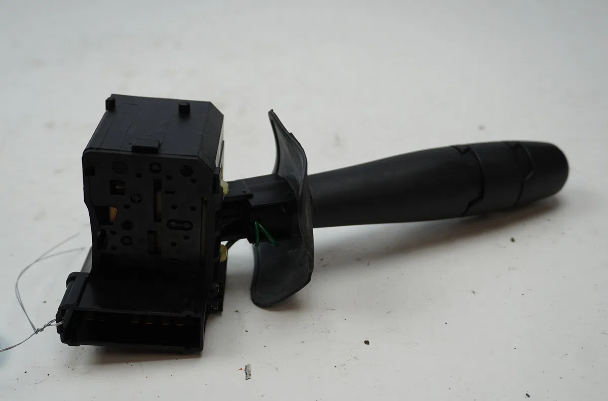 Commande essuie glace Renault MEGANE I Break (KA0-1_) 1.9 dci (ka05, ka1f) (2001-2003) occasion — photo 2