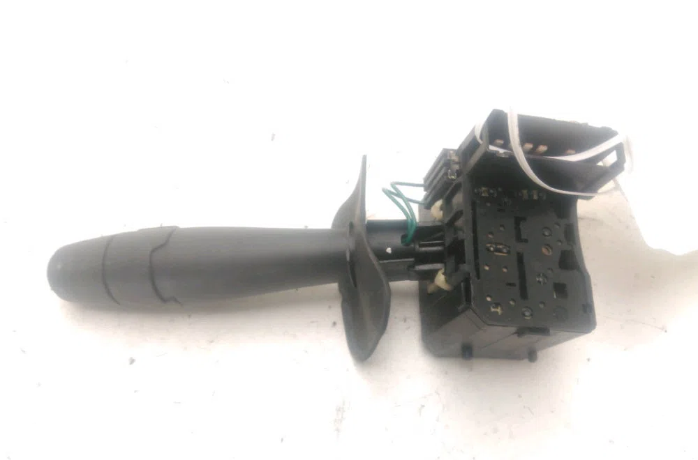 Commande essuie glace Renault MEGANE I Cabriolet (EA0-1_) 1.6 16v (ea04, ea0b, ea11, ea1j) (1999-2003) occasion — photo 2