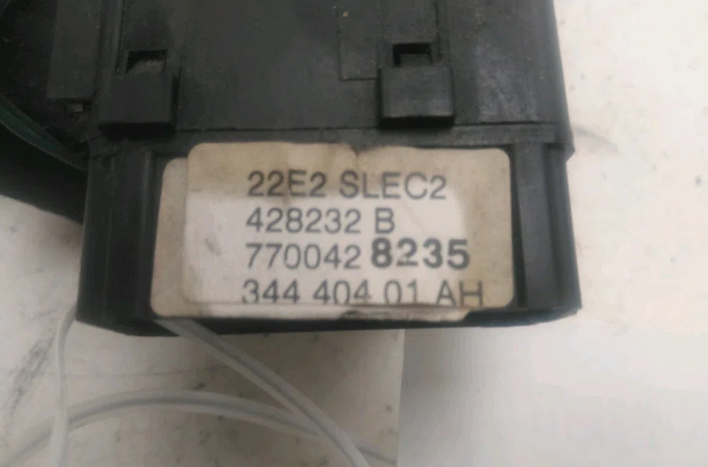 Commande essuie glace Renault MEGANE I Cabriolet (EA0-1_) 1.6 16v (ea04, ea0b, ea11, ea1j) (1999-2003) occasion — photo 3