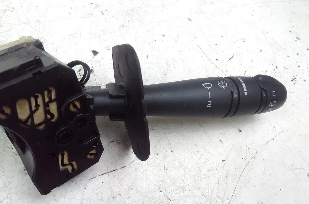 Commande essuie glace RENAULT MEGANE occasion — photo 3