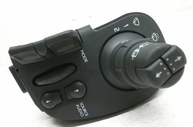 Commande essuie glace RENAULT MODUS 1.2 I 16V 8 EXPRESSION occasion — photo 2