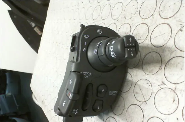 Commande essuie glace RENAULT MODUS Phase 2 01-2008--12-2012 1.5 DCI 70ch occasion — photo 3