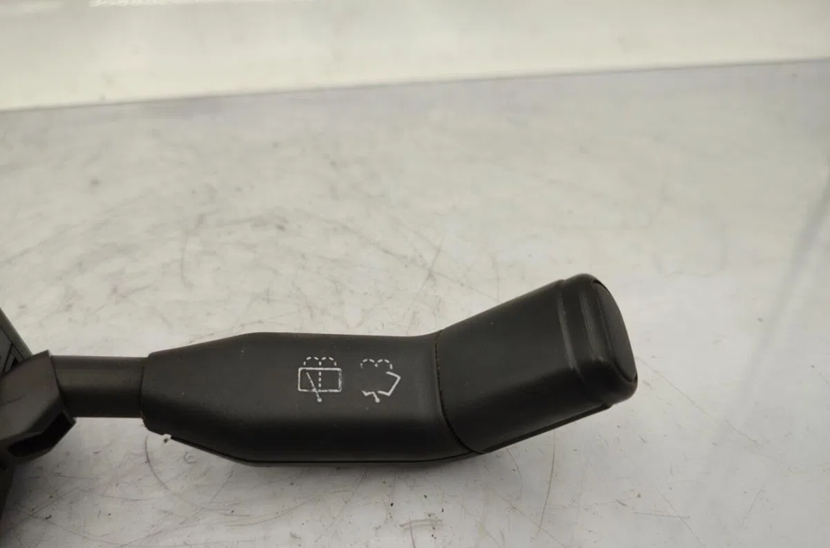 Commande essuie glace RENAULT R19 PHASE 2 occasion — photo 2