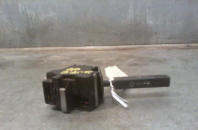 Commande essuie glace RENAULT R5 1987 occasion — photo 2