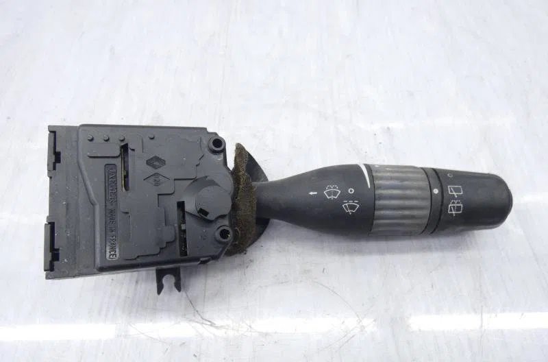Commande essuie glace RENAULT SAFRANE PHASE 1 occasion — photo 2