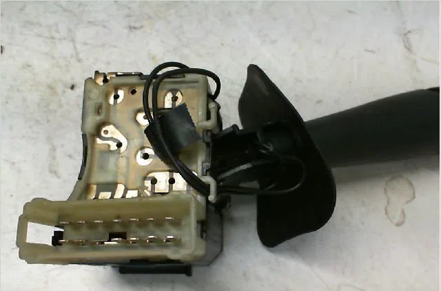 Commande essuie glace RENAULT SCENIC I Phase 1 09-1996--08-1999 1.6i 90ch occasion — photo 2
