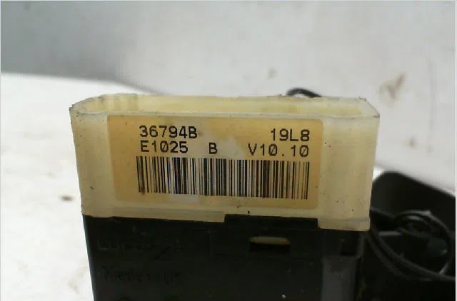 Commande essuie glace RENAULT SCENIC I Phase 1 09-1996--08-1999 1.6i 90ch occasion — photo 3