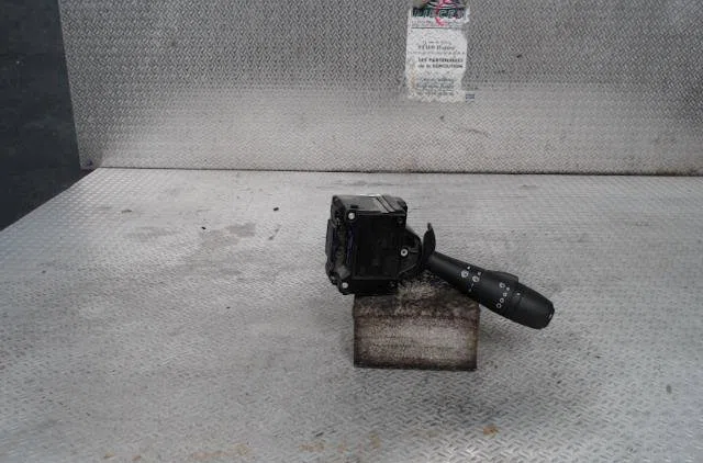 Commande essuie glace RENAULT TRAFIC 3 COURT  TRAFIC 3 COURT PHASE 1 occasion — photo 2