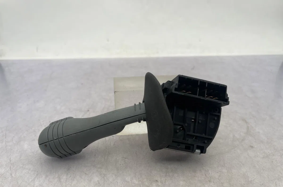 Commande essuie glace RENAULT TWINGO 1 PHASE 3 occasion — photo 3