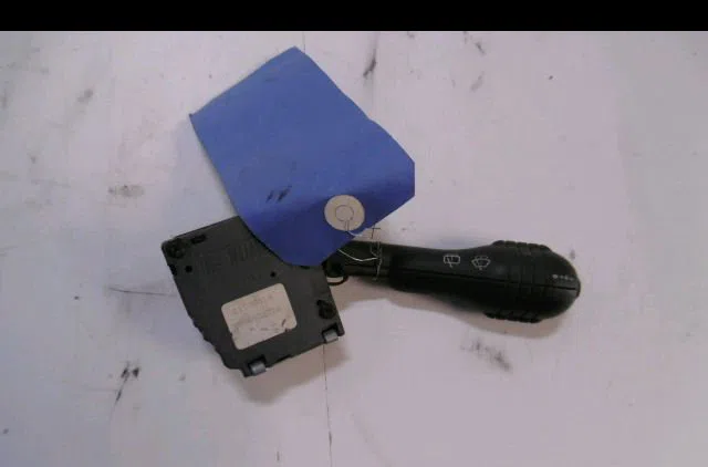 Commande essuie glace RENAULT TWINGO 1997 occasion — photo 2