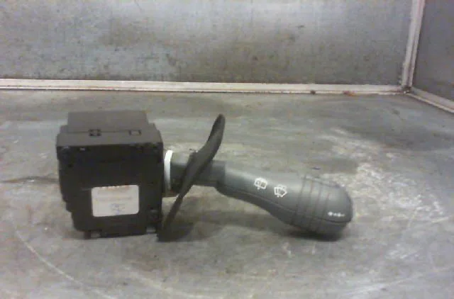 Commande essuie glace RENAULT TWINGO 2005 occasion — photo 3