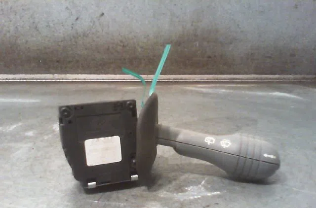 Commande essuie glace RENAULT TWINGO 2007 occasion — photo 3