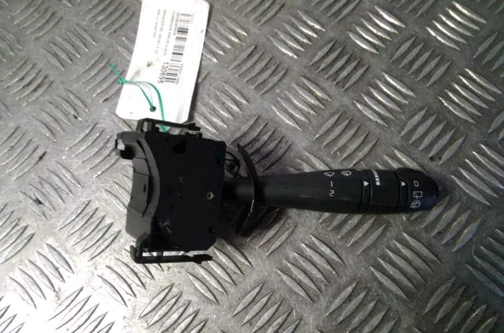 Commande essuie glace Renault VEL SATIS (BJ0_) 3.5 v6 (bj0r, bj0v, bj0u) (2002) occasion — photo 3