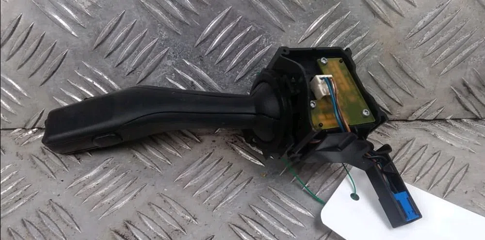 Commande essuie glace Seat ALTEA (5P1) 1.9 tdi (2004) 5 portes occasion — photo 2