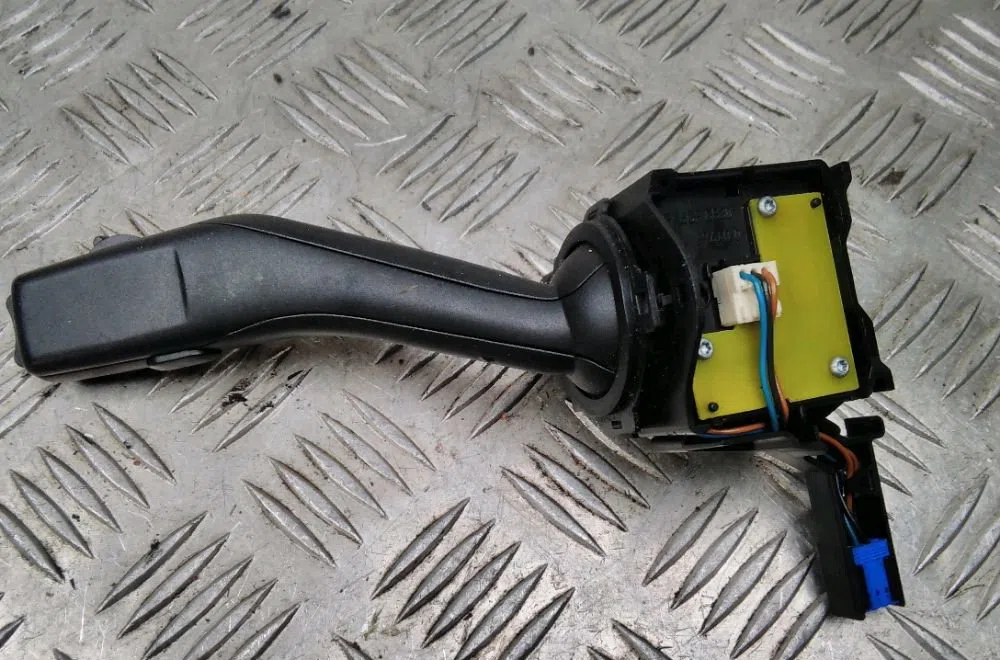 Commande essuie glace Seat ALTEA XL (5P5, 5P8) 2.0 tdi 16v (2006) occasion — photo 3