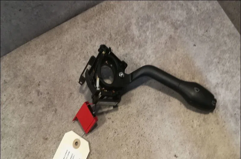 Commande essuie glace Seat CORDOBA Vario (6K5) 1.9 sdi (1999-2002) occasion — photo 4
