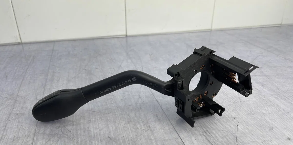 Commande essuie glace SEAT IBIZA 2 PHASE 2 occasion — photo 3