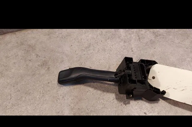 Commande essuie glace SEAT LEON I 2004 occasion — photo 2