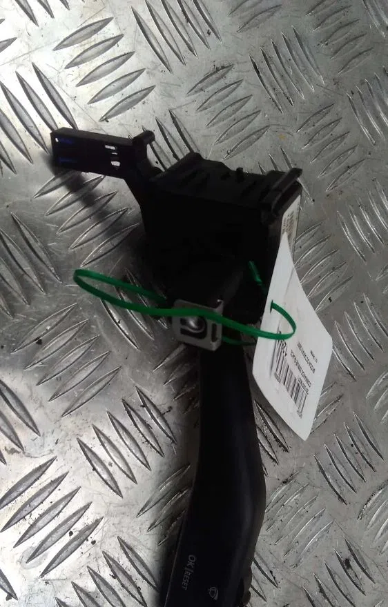 Commande essuie glace Skoda OCTAVIA II Combi (1Z5) 1.9 tdi 4x4 (2004-2010) occasion