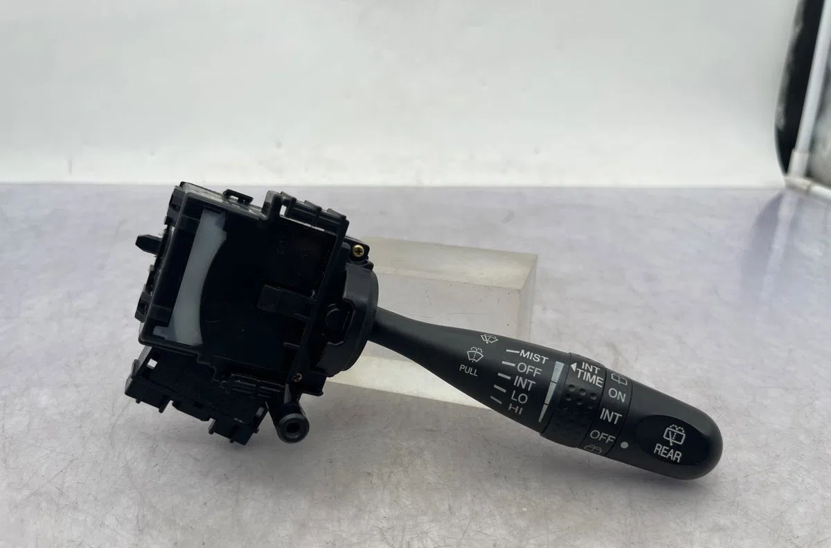 Commande essuie glace SUZUKI SWIFT 3 occasion — photo 4
