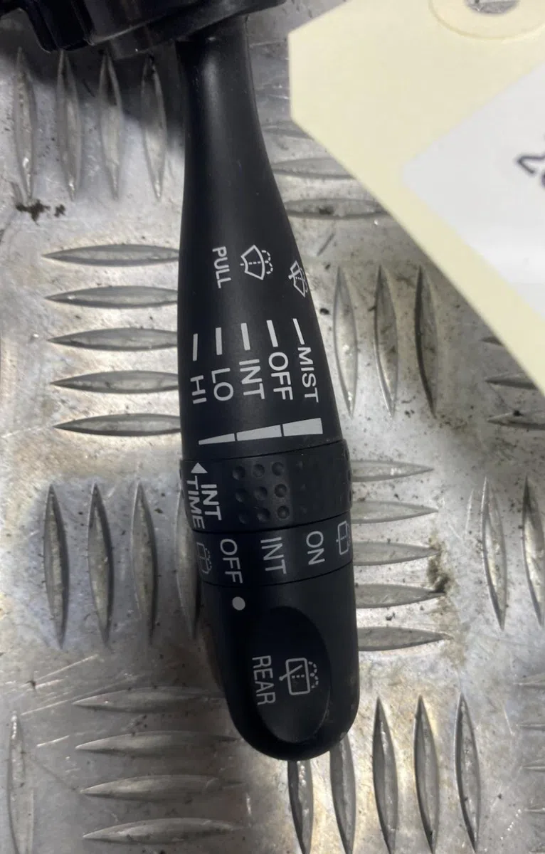 Commande essuie glace SUZUKI SWIFT 3 occasion — photo 2