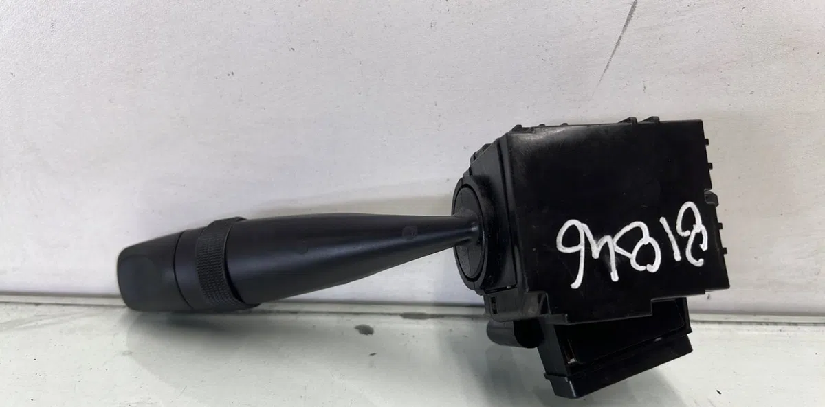 Commande essuie glace SUZUKI SWIFT 4 occasion — photo 2