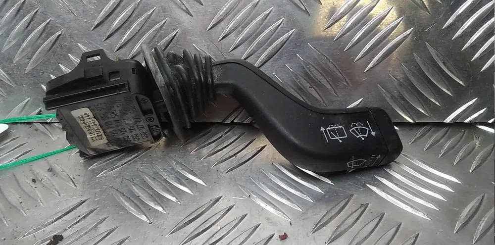 Commande essuie glace Suzuki WAGON R 3-5 portes (MM) 1.3 ddis (rb 413d) (2003) occasion — photo 3