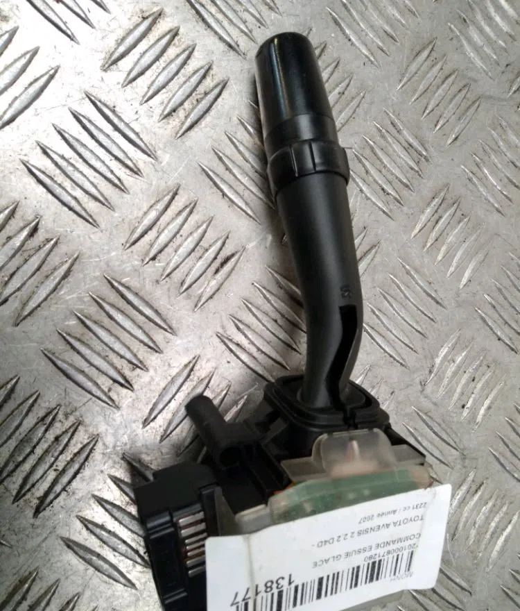 Commande essuie glace Toyota AVENSIS Break (_T25_) 2.2 d-cat (adt251_) (2005-2008) occasion — photo 2